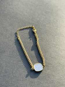 Gold Chain Bracelet with Moon Stone- Elegant & Timeless