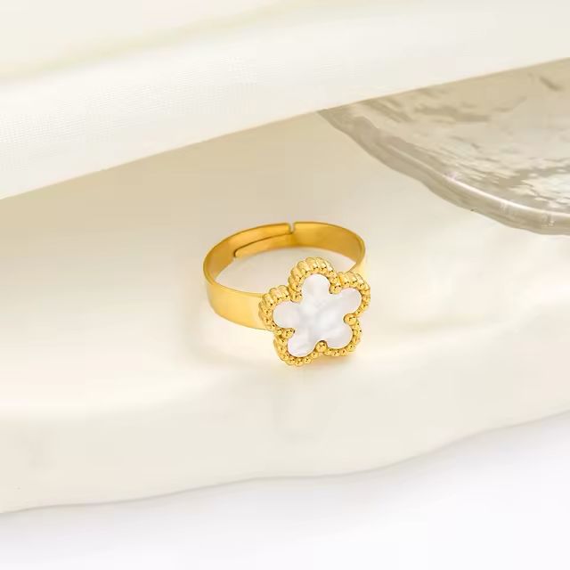 Cloverstripe Adjustable Ring