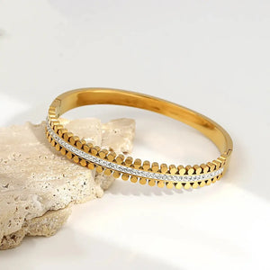 The Aurelia Cuff