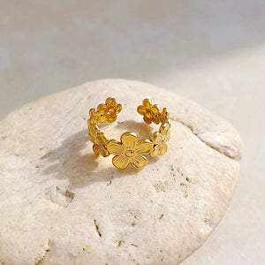 Gold Floral Band Ring
